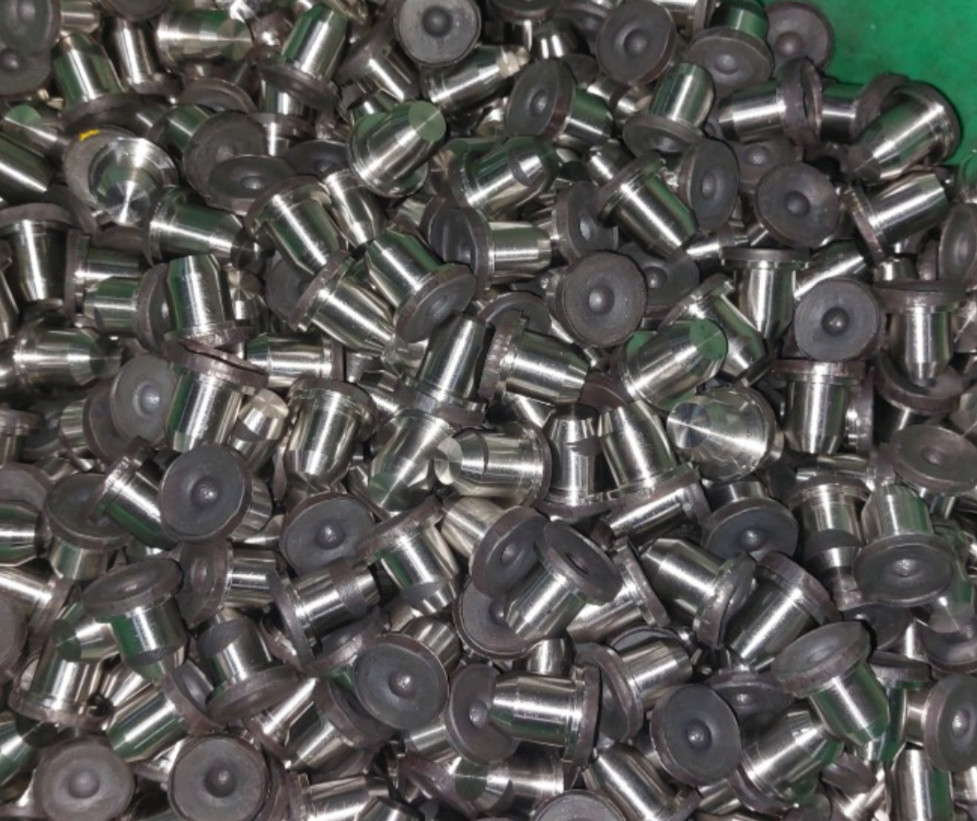 Sản phẩm dập nóng 011